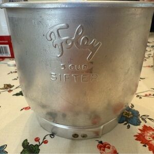 Foley 5-Cup Flour Sifter